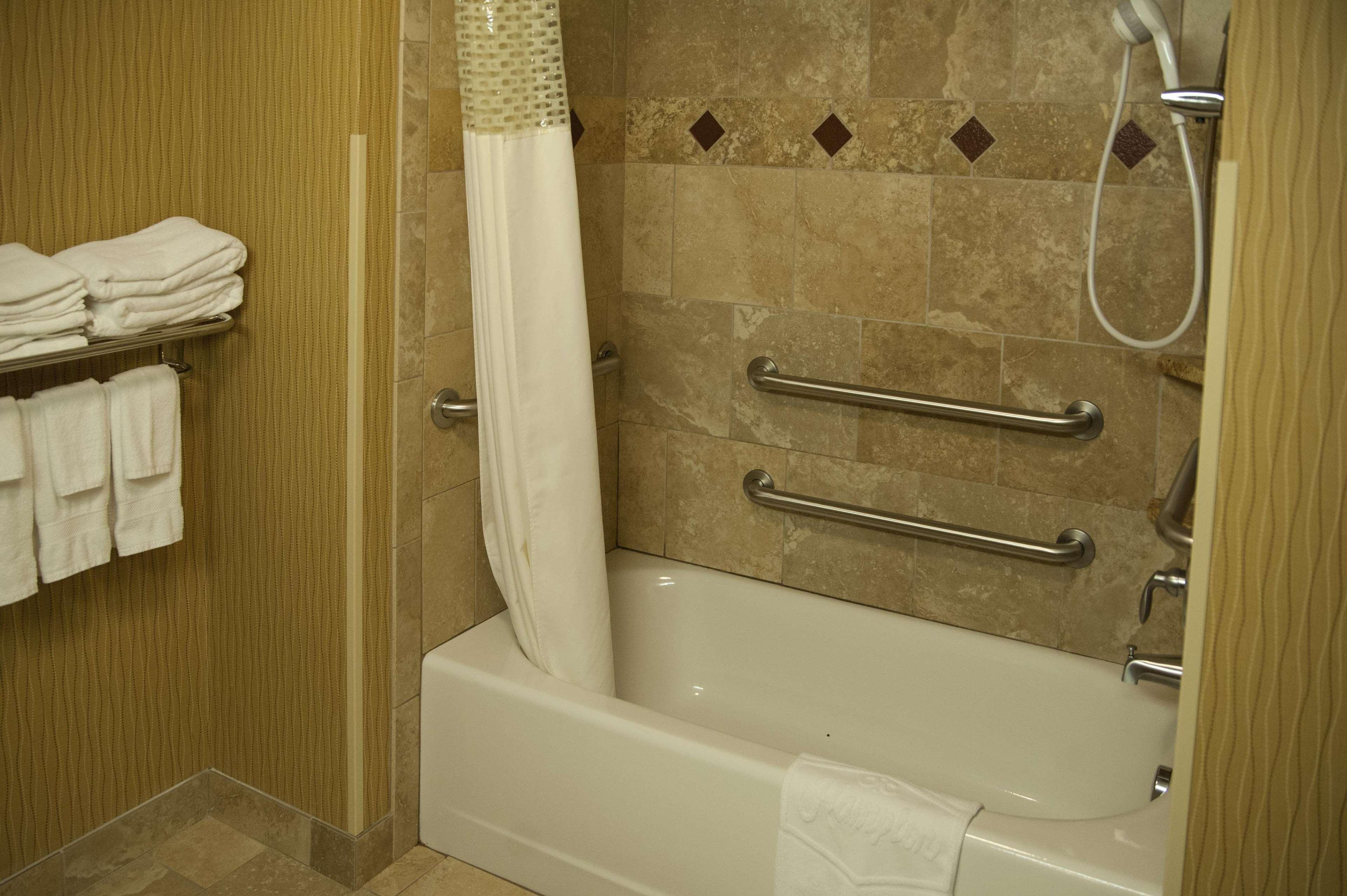 Hampton Inn & Suites Watertown Exteriér fotografie
