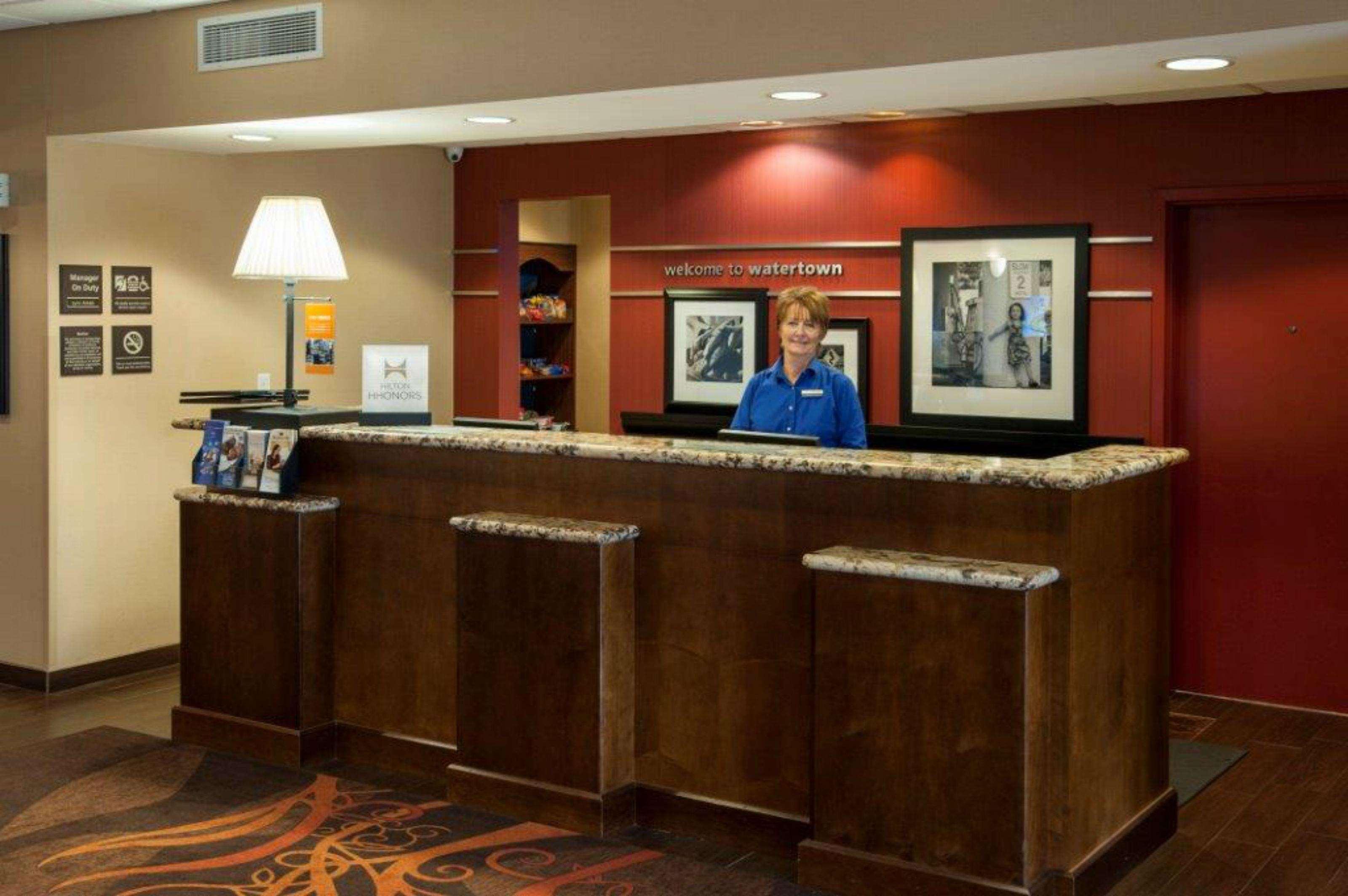 Hampton Inn & Suites Watertown Exteriér fotografie