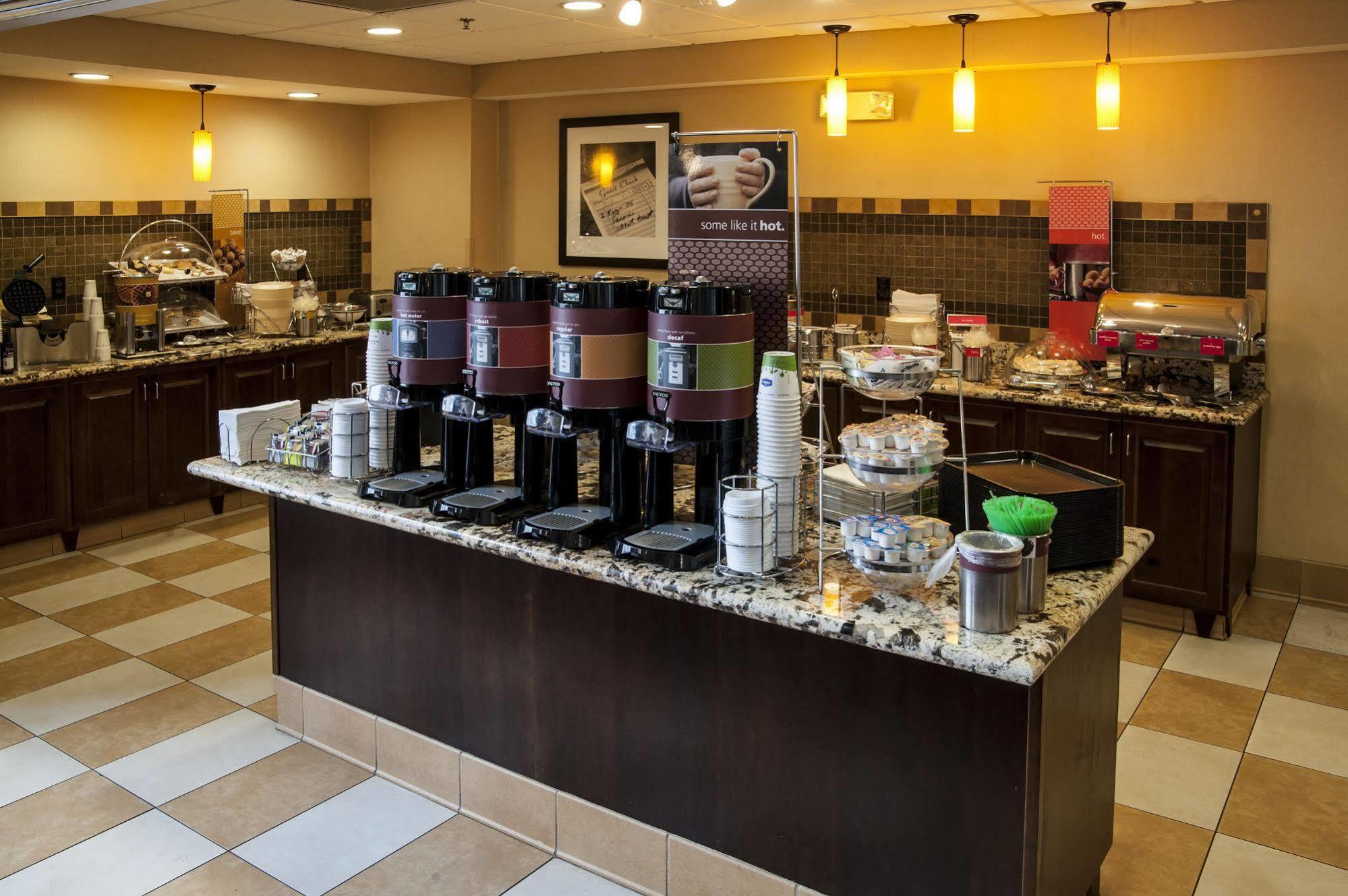 Hampton Inn & Suites Watertown Exteriér fotografie